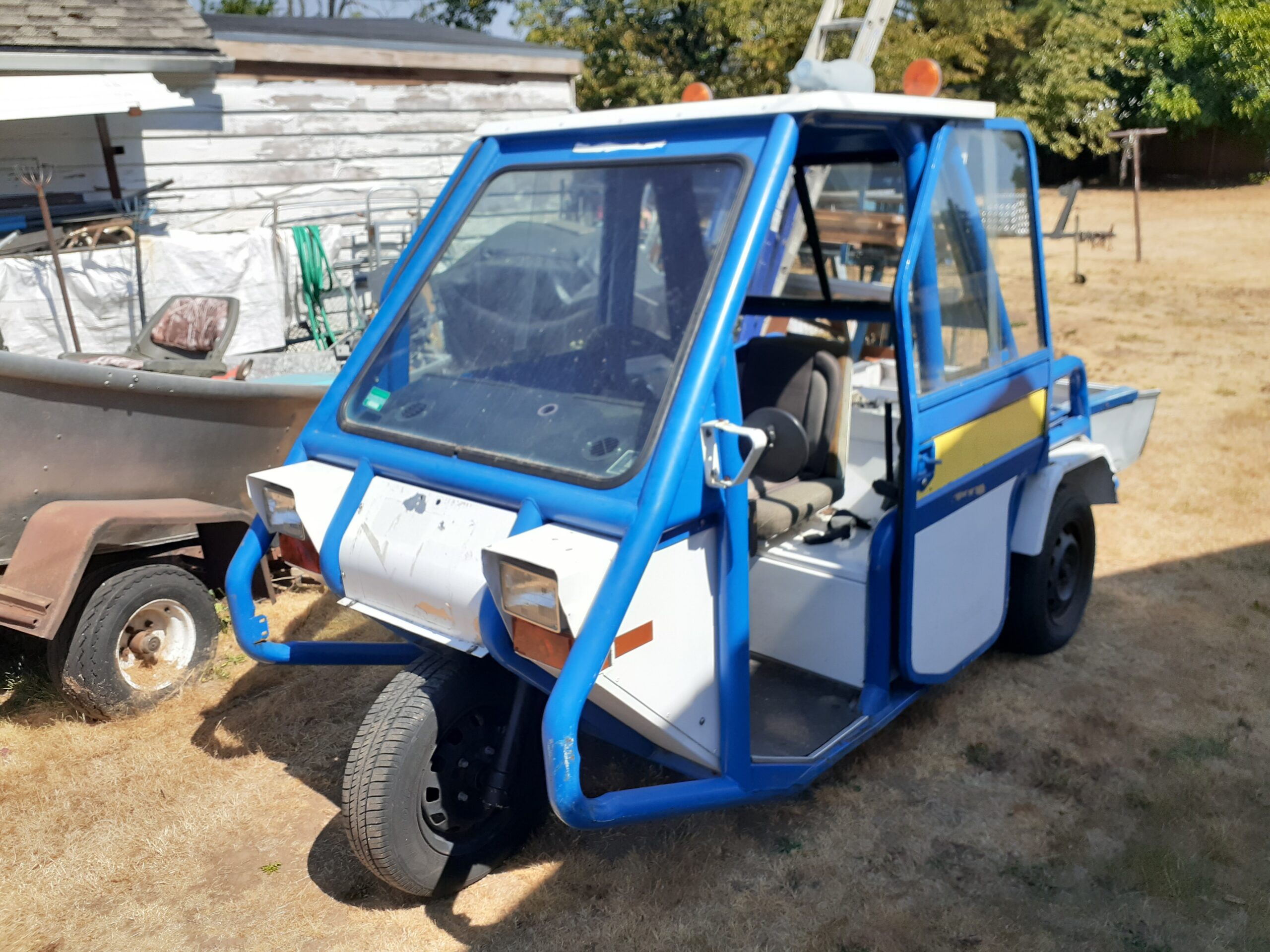 Custom Buggy and Scooter Cargo Boxes & Cargo Racks